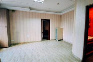 комерційна за адресою Дмитра Вітовського вул. (), 27