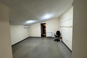 комерційна за адресою Автопаркова вул., 7