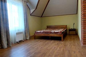 будинок за адресою Озерна