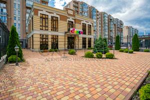 комерційна за адресою Метрологічна вул., 56