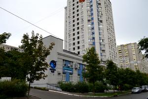 комерційна за адресою Дмитра Чижевського вул. (Петра Чаадаєва), 2