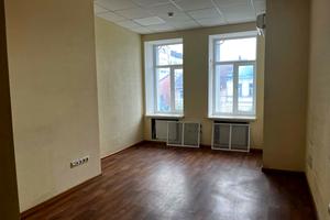 комерційна за адресою Пл. Незалежності, 15