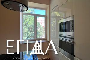 квартира за адресою Театральна вул. (Леніна), 7