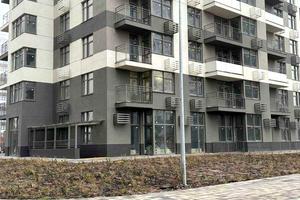 комерційна за адресою Родини Крістерів вул., 14-В