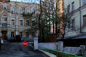 коммерческая по адресу Лютеранская ул., 12