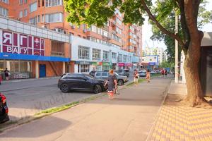 комерційна за адресою Гвардійців-Широнінців вул., 33