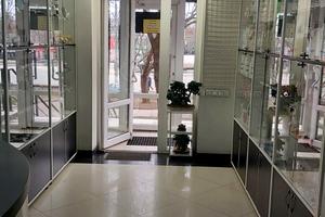 комерційна за адресою 200-річчя Кривого Рогу просп., 9