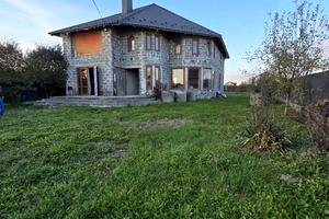 будинок за адресою с. Клузів, Івасюка
