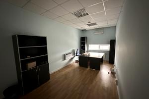 комерційна за адресою Незалежності бульв. (50 років Жовтня), 55