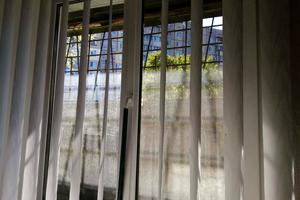 комерційна за адресою Калинова вул., 68