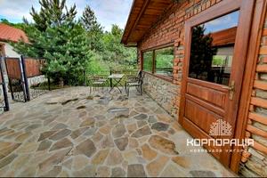комерційна за адресою Центральна, 10