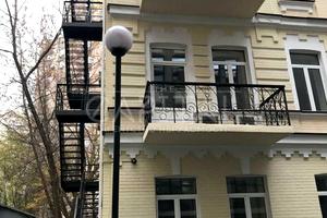 комерційна за адресою Дмитрівська вул., 44б