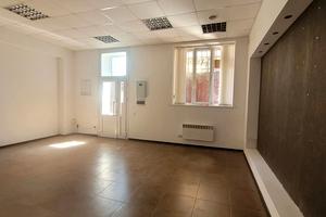 комерційна за адресою Академіка Амосова вул., 22