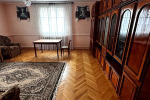 будинок за адресою с. Клубівці, Центральна