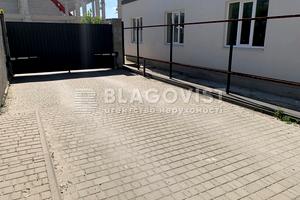 будинок за адресою Київська вул., 1/8