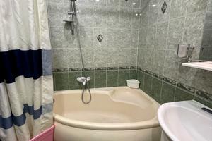 квартира за адресою Запорізька вул., 4