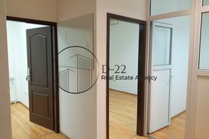 комерційна за адресою Прорізна вул., 19