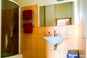 комерційна за адресою Дніпро, Королеви Єлизавети ІІ вул. (Глинки), 1