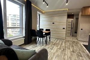 квартира за адресою Степана Бандери вул., 79