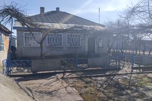 дом по адресу Шкільна