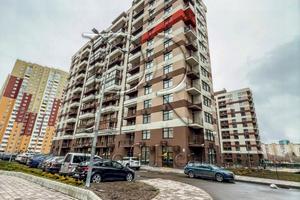 квартира по адресу Олександра Олеся ул., 1