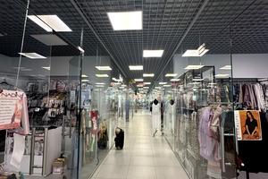 комерційна за адресою Машинобудівників вул., 7