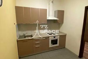 комерційна за адресою Кловський узвіз, 7
