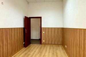 комерційна за адресою Круглоуніверситетська вул., 7