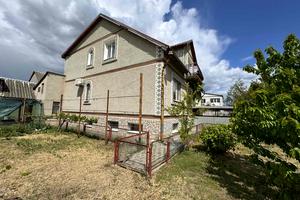 будинок за адресою с-ще. Весняне, Радісна