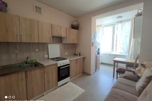 квартира за адресою Братська вул., 12