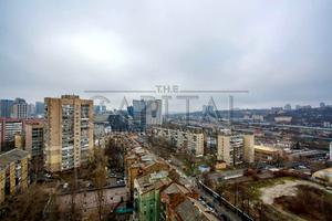 комерційна за адресою Жилянська вул., 68