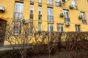 комерційна за адресою Регенераторна вул., 4 к14
