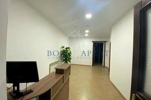 комерційна за адресою Кудрявська вул., 12