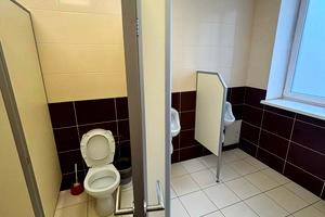 комерційна за адресою майдан Незалежності пл., 2
