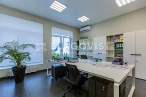 комерційна за адресою Новоселицька вул., 7