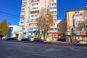 квартира за адресою вул. Небесної Сотні, 24