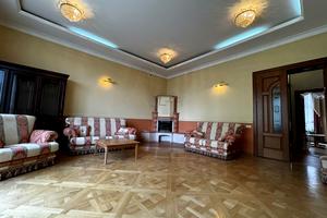 квартира за адресою Олекси Новаківського вул., 8
