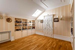 будинок за адресою с. Іванковичі, Зоряна