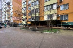 комерційна за адресою Академіка Сахарова вул., 36