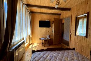 будинок за адресою с. Яблуниця, довгий грунь, 394а