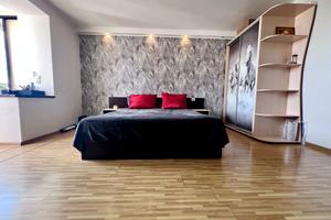 квартира за адресою Євгена Чикаленка вул., 59/8