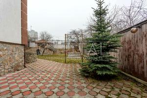 дом по адресу вул. Менделєєва, 5