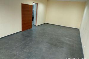 комерційна за адресою Раїси Окіпної вул., 8