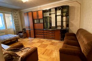 квартира за адресою Прирічна вул., 1