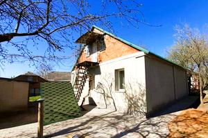 будинок за адресою с. Щербані, Комарова