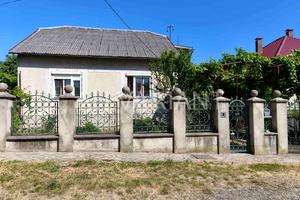 дом по адресу Центральна вул.