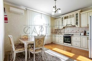 будинок за адресою Святищенська вул.