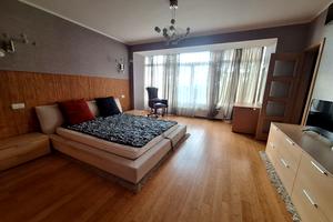 квартира по адресу Тарковського, 15