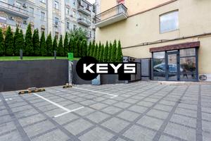комерційна за адресою Костельна вул., 4