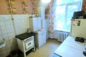 квартира за адресою Героїв Крут вул. (12 Квітня), 3